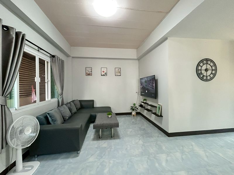 ประกาศฟรี! ซื้อ-ขาย-เช่า คอนโด บ้าน ทาวน์โฮม ที่ดิน และพื้นที่เชิงพาณิชย์ทั่วประเทศไทย ทุกทำเล ทุกงบประมาณ ไม่มีค่าใช้จ่าย ลงง่าย ขายไว เข้าถึงผู้ซื้อโดยตรง 3 249293pic2.jpg