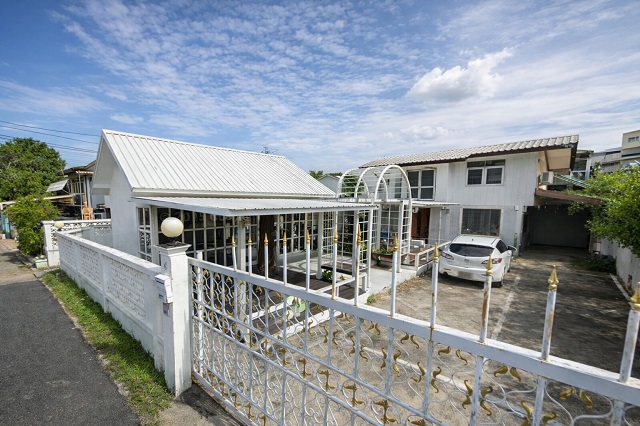 ประกาศฟรี! ซื้อ-ขาย-เช่า คอนโด บ้าน ทาวน์โฮม ที่ดิน และพื้นที่เชิงพาณิชย์ทั่วประเทศไทย ทุกทำเล ทุกงบประมาณ ไม่มีค่าใช้จ่าย ลงง่าย ขายไว เข้าถึงผู้ซื้อโดยตรง 2 313909pic1.jpg