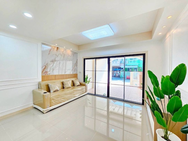 ประกาศฟรี! ซื้อ-ขาย-เช่า คอนโด บ้าน ทาวน์โฮม ที่ดิน และพื้นที่เชิงพาณิชย์ทั่วประเทศไทย ทุกทำเล ทุกงบประมาณ ไม่มีค่าใช้จ่าย ลงง่าย ขายไว เข้าถึงผู้ซื้อโดยตรง 3 511183pic2.jpg