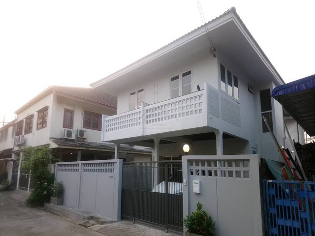 ประกาศฟรี! ซื้อ-ขาย-เช่า คอนโด บ้าน ทาวน์โฮม ที่ดิน และพื้นที่เชิงพาณิชย์ทั่วประเทศไทย ทุกทำเล ทุกงบประมาณ ไม่มีค่าใช้จ่าย ลงง่าย ขายไว เข้าถึงผู้ซื้อโดยตรง 2 511170pic1.jpg