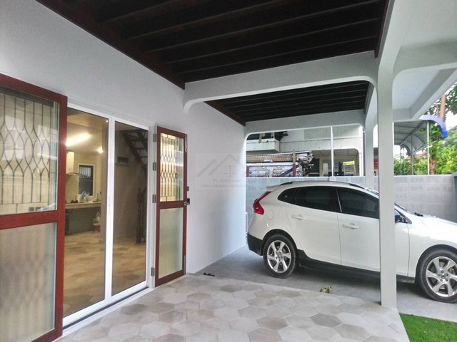 ประกาศฟรี! ซื้อ-ขาย-เช่า คอนโด บ้าน ทาวน์โฮม ที่ดิน และพื้นที่เชิงพาณิชย์ทั่วประเทศไทย ทุกทำเล ทุกงบประมาณ ไม่มีค่าใช้จ่าย ลงง่าย ขายไว เข้าถึงผู้ซื้อโดยตรง 4 511170pic3.jpg