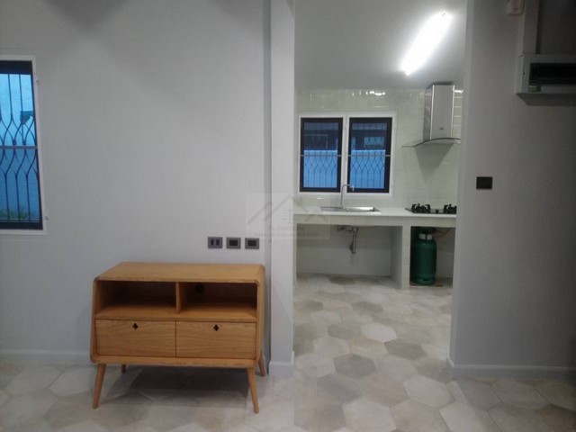 ประกาศฟรี! ซื้อ-ขาย-เช่า คอนโด บ้าน ทาวน์โฮม ที่ดิน และพื้นที่เชิงพาณิชย์ทั่วประเทศไทย ทุกทำเล ทุกงบประมาณ ไม่มีค่าใช้จ่าย ลงง่าย ขายไว เข้าถึงผู้ซื้อโดยตรง 5 511170pic4.jpg