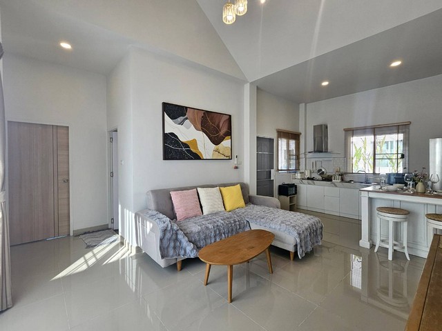 ประกาศฟรี! ซื้อ-ขาย-เช่า คอนโด บ้าน ทาวน์โฮม ที่ดิน และพื้นที่เชิงพาณิชย์ทั่วประเทศไทย ทุกทำเล ทุกงบประมาณ ไม่มีค่าใช้จ่าย ลงง่าย ขายไว เข้าถึงผู้ซื้อโดยตรง 3 249335pic2.jpg