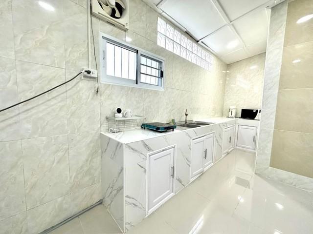 ประกาศฟรี! ซื้อ-ขาย-เช่า คอนโด บ้าน ทาวน์โฮม ที่ดิน และพื้นที่เชิงพาณิชย์ทั่วประเทศไทย ทุกทำเล ทุกงบประมาณ ไม่มีค่าใช้จ่าย ลงง่าย ขายไว เข้าถึงผู้ซื้อโดยตรง 5 511632pic4.jpg