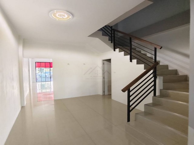 ประกาศฟรี! ซื้อ-ขาย-เช่า คอนโด บ้าน ทาวน์โฮม ที่ดิน และพื้นที่เชิงพาณิชย์ทั่วประเทศไทย ทุกทำเล ทุกงบประมาณ ไม่มีค่าใช้จ่าย ลงง่าย ขายไว เข้าถึงผู้ซื้อโดยตรง 4 511284pic3.jpg