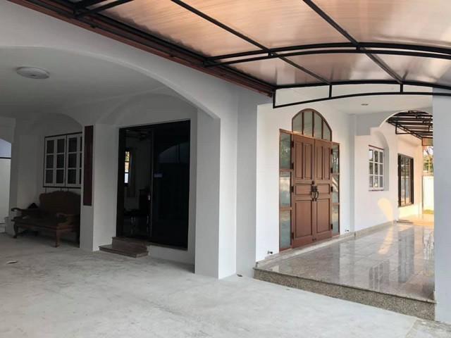 ประกาศฟรี! ซื้อ-ขาย-เช่า คอนโด บ้าน ทาวน์โฮม ที่ดิน และพื้นที่เชิงพาณิชย์ทั่วประเทศไทย ทุกทำเล ทุกงบประมาณ ไม่มีค่าใช้จ่าย ลงง่าย ขายไว เข้าถึงผู้ซื้อโดยตรง 5 511279pic4.jpg