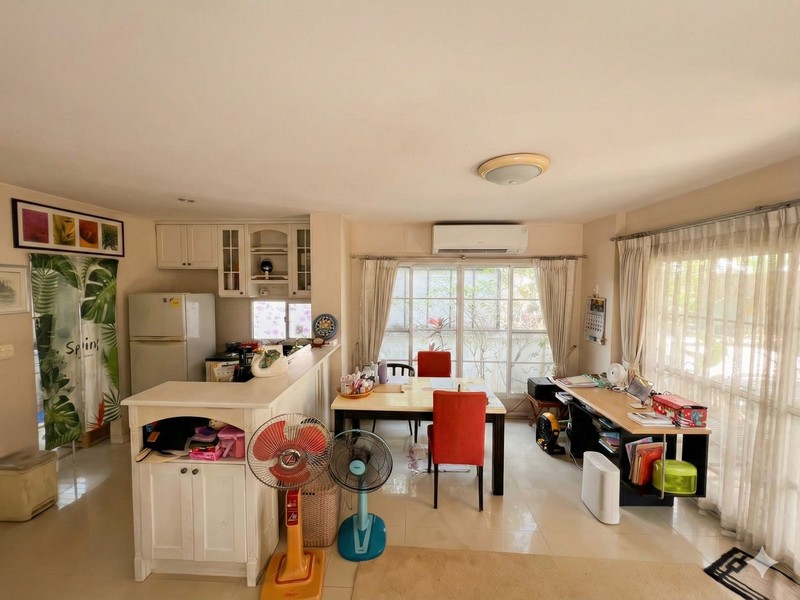 ประกาศฟรี! ซื้อ-ขาย-เช่า คอนโด บ้าน ทาวน์โฮม ที่ดิน และพื้นที่เชิงพาณิชย์ทั่วประเทศไทย ทุกทำเล ทุกงบประมาณ ไม่มีค่าใช้จ่าย ลงง่าย ขายไว เข้าถึงผู้ซื้อโดยตรง 5 511934pic4.jpg