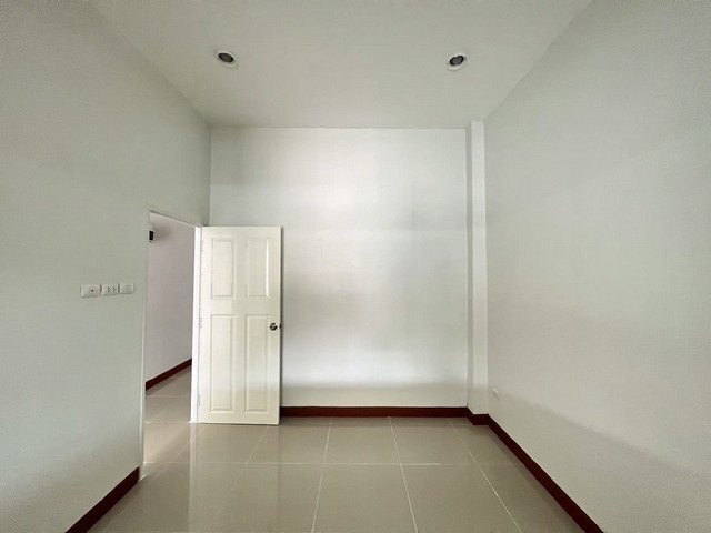 ประกาศฟรี! ซื้อ-ขาย-เช่า คอนโด บ้าน ทาวน์โฮม ที่ดิน และพื้นที่เชิงพาณิชย์ทั่วประเทศไทย ทุกทำเล ทุกงบประมาณ ไม่มีค่าใช้จ่าย ลงง่าย ขายไว เข้าถึงผู้ซื้อโดยตรง 4 249117pic3.jpg