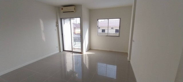 ประกาศฟรี! ซื้อ-ขาย-เช่า คอนโด บ้าน ทาวน์โฮม ที่ดิน และพื้นที่เชิงพาณิชย์ทั่วประเทศไทย ทุกทำเล ทุกงบประมาณ ไม่มีค่าใช้จ่าย ลงง่าย ขายไว เข้าถึงผู้ซื้อโดยตรง 4 249112pic3.jpg