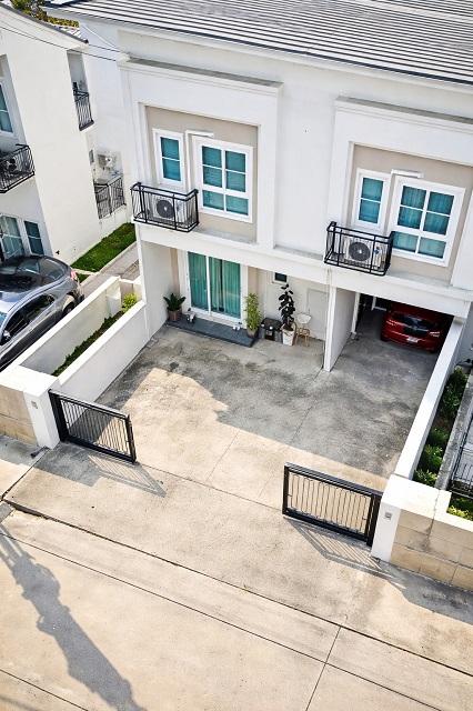 ประกาศฟรี! ซื้อ-ขาย-เช่า คอนโด บ้าน ทาวน์โฮม ที่ดิน และพื้นที่เชิงพาณิชย์ทั่วประเทศไทย ทุกทำเล ทุกงบประมาณ ไม่มีค่าใช้จ่าย ลงง่าย ขายไว เข้าถึงผู้ซื้อโดยตรง 2 249300pic1.jpg