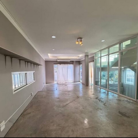 ประกาศฟรี! ซื้อ-ขาย-เช่า คอนโด บ้าน ทาวน์โฮม ที่ดิน และพื้นที่เชิงพาณิชย์ทั่วประเทศไทย ทุกทำเล ทุกงบประมาณ ไม่มีค่าใช้จ่าย ลงง่าย ขายไว เข้าถึงผู้ซื้อโดยตรง 5 512085pic4.jpg