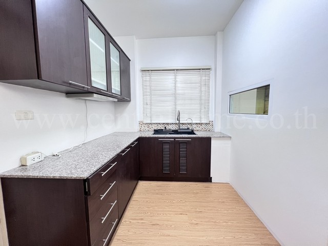 ประกาศฟรี! ซื้อ-ขาย-เช่า คอนโด บ้าน ทาวน์โฮม ที่ดิน และพื้นที่เชิงพาณิชย์ทั่วประเทศไทย ทุกทำเล ทุกงบประมาณ ไม่มีค่าใช้จ่าย ลงง่าย ขายไว เข้าถึงผู้ซื้อโดยตรง 5 292958pic4.jpg