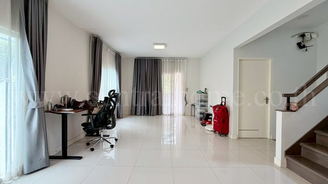 ประกาศฟรี! ซื้อ-ขาย-เช่า คอนโด บ้าน ทาวน์โฮม ที่ดิน และพื้นที่เชิงพาณิชย์ทั่วประเทศไทย ทุกทำเล ทุกงบประมาณ ไม่มีค่าใช้จ่าย ลงง่าย ขายไว เข้าถึงผู้ซื้อโดยตรง 3 292757pic2.jpg