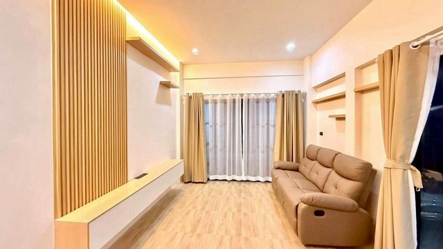 ประกาศฟรี! ซื้อ-ขาย-เช่า คอนโด บ้าน ทาวน์โฮม ที่ดิน และพื้นที่เชิงพาณิชย์ทั่วประเทศไทย ทุกทำเล ทุกงบประมาณ ไม่มีค่าใช้จ่าย ลงง่าย ขายไว เข้าถึงผู้ซื้อโดยตรง 3 249452pic2.jpg