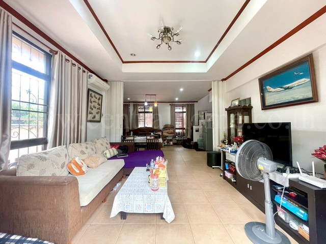 ประกาศฟรี! ซื้อ-ขาย-เช่า คอนโด บ้าน ทาวน์โฮม ที่ดิน และพื้นที่เชิงพาณิชย์ทั่วประเทศไทย ทุกทำเล ทุกงบประมาณ ไม่มีค่าใช้จ่าย ลงง่าย ขายไว เข้าถึงผู้ซื้อโดยตรง 4 206448pic3.jpg