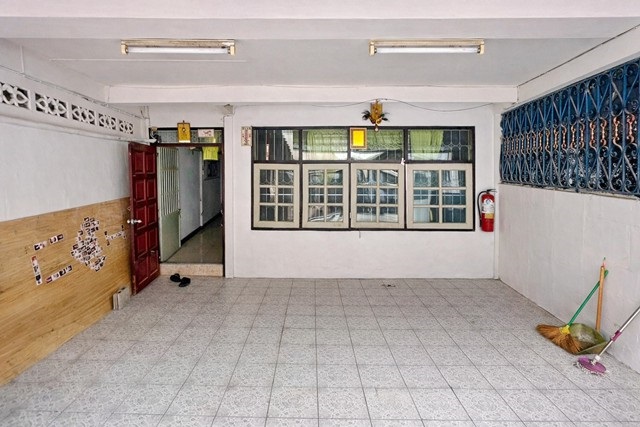 ประกาศฟรี! ซื้อ-ขาย-เช่า คอนโด บ้าน ทาวน์โฮม ที่ดิน และพื้นที่เชิงพาณิชย์ทั่วประเทศไทย ทุกทำเล ทุกงบประมาณ ไม่มีค่าใช้จ่าย ลงง่าย ขายไว เข้าถึงผู้ซื้อโดยตรง 3 314007pic2.jpg