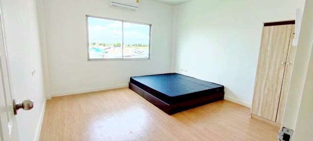 ประกาศฟรี! ซื้อ-ขาย-เช่า คอนโด บ้าน ทาวน์โฮม ที่ดิน และพื้นที่เชิงพาณิชย์ทั่วประเทศไทย ทุกทำเล ทุกงบประมาณ ไม่มีค่าใช้จ่าย ลงง่าย ขายไว เข้าถึงผู้ซื้อโดยตรง 4 314000pic3.jpg