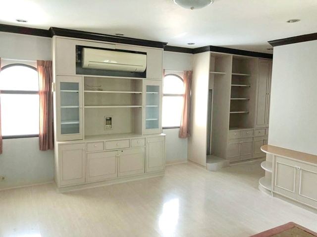 ประกาศฟรี! ซื้อ-ขาย-เช่า คอนโด บ้าน ทาวน์โฮม ที่ดิน และพื้นที่เชิงพาณิชย์ทั่วประเทศไทย ทุกทำเล ทุกงบประมาณ ไม่มีค่าใช้จ่าย ลงง่าย ขายไว เข้าถึงผู้ซื้อโดยตรง 5 313977pic4.jpg