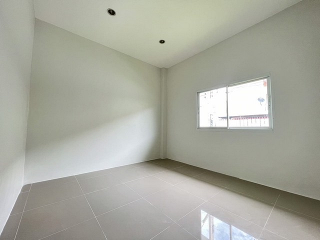 ประกาศฟรี! ซื้อ-ขาย-เช่า คอนโด บ้าน ทาวน์โฮม ที่ดิน และพื้นที่เชิงพาณิชย์ทั่วประเทศไทย ทุกทำเล ทุกงบประมาณ ไม่มีค่าใช้จ่าย ลงง่าย ขายไว เข้าถึงผู้ซื้อโดยตรง 3 249399pic2.jpg