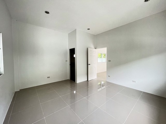 ประกาศฟรี! ซื้อ-ขาย-เช่า คอนโด บ้าน ทาวน์โฮม ที่ดิน และพื้นที่เชิงพาณิชย์ทั่วประเทศไทย ทุกทำเล ทุกงบประมาณ ไม่มีค่าใช้จ่าย ลงง่าย ขายไว เข้าถึงผู้ซื้อโดยตรง 5 249399pic4.jpg