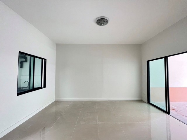 ประกาศฟรี! ซื้อ-ขาย-เช่า คอนโด บ้าน ทาวน์โฮม ที่ดิน และพื้นที่เชิงพาณิชย์ทั่วประเทศไทย ทุกทำเล ทุกงบประมาณ ไม่มีค่าใช้จ่าย ลงง่าย ขายไว เข้าถึงผู้ซื้อโดยตรง 4 249396pic3.jpg