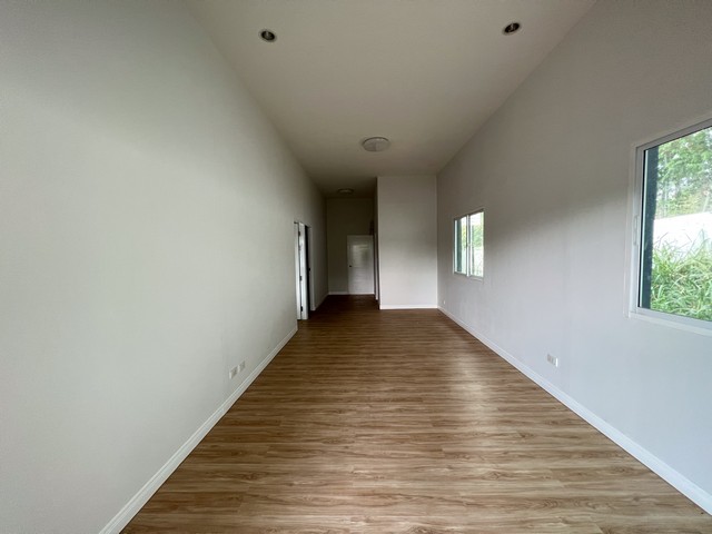 ประกาศฟรี! ซื้อ-ขาย-เช่า คอนโด บ้าน ทาวน์โฮม ที่ดิน และพื้นที่เชิงพาณิชย์ทั่วประเทศไทย ทุกทำเล ทุกงบประมาณ ไม่มีค่าใช้จ่าย ลงง่าย ขายไว เข้าถึงผู้ซื้อโดยตรง 5 249394pic4.jpg