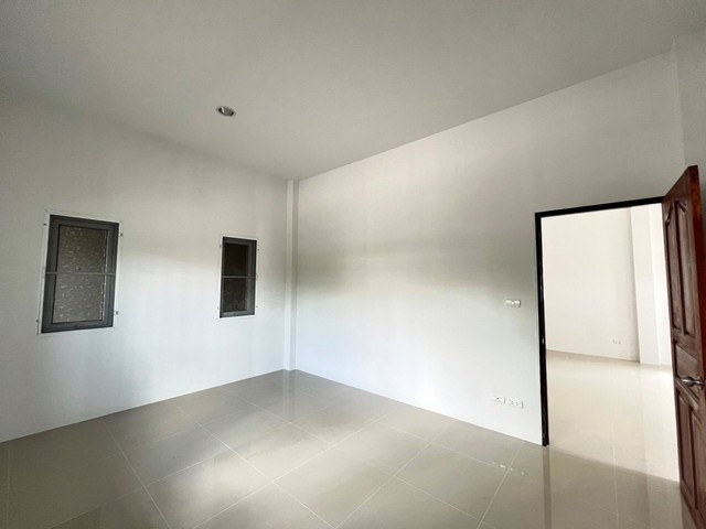 ประกาศฟรี! ซื้อ-ขาย-เช่า คอนโด บ้าน ทาวน์โฮม ที่ดิน และพื้นที่เชิงพาณิชย์ทั่วประเทศไทย ทุกทำเล ทุกงบประมาณ ไม่มีค่าใช้จ่าย ลงง่าย ขายไว เข้าถึงผู้ซื้อโดยตรง 3 249390pic2.jpg