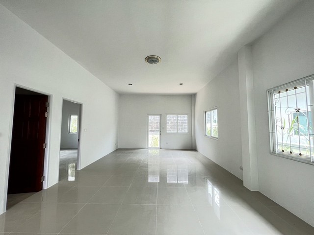 ประกาศฟรี! ซื้อ-ขาย-เช่า คอนโด บ้าน ทาวน์โฮม ที่ดิน และพื้นที่เชิงพาณิชย์ทั่วประเทศไทย ทุกทำเล ทุกงบประมาณ ไม่มีค่าใช้จ่าย ลงง่าย ขายไว เข้าถึงผู้ซื้อโดยตรง 3 249389pic2.jpg