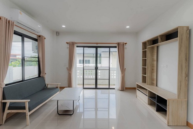 ประกาศฟรี! ซื้อ-ขาย-เช่า คอนโด บ้าน ทาวน์โฮม ที่ดิน และพื้นที่เชิงพาณิชย์ทั่วประเทศไทย ทุกทำเล ทุกงบประมาณ ไม่มีค่าใช้จ่าย ลงง่าย ขายไว เข้าถึงผู้ซื้อโดยตรง 3 249692pic2.jpg