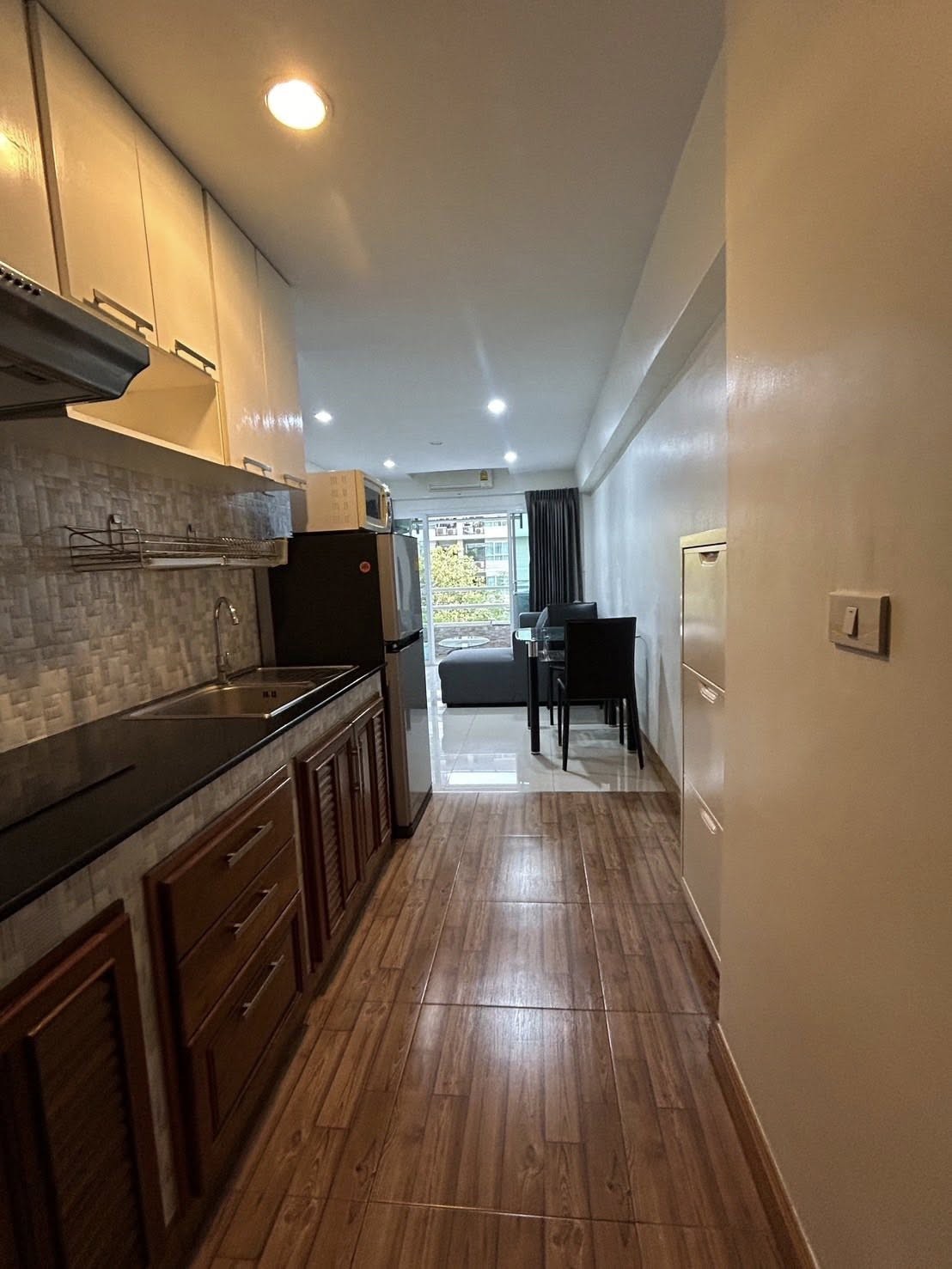 ประกาศฟรี! ซื้อ-ขาย-เช่า คอนโด บ้าน ทาวน์โฮม ที่ดิน และพื้นที่เชิงพาณิชย์ทั่วประเทศไทย ทุกทำเล ทุกงบประมาณ ไม่มีค่าใช้จ่าย ลงง่าย ขายไว เข้าถึงผู้ซื้อโดยตรง 4 512083pic3.jpg