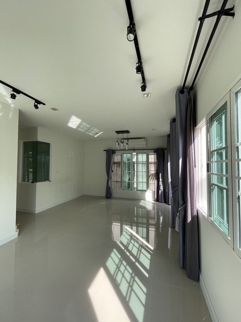 ประกาศฟรี! ซื้อ-ขาย-เช่า คอนโด บ้าน ทาวน์โฮม ที่ดิน และพื้นที่เชิงพาณิชย์ทั่วประเทศไทย ทุกทำเล ทุกงบประมาณ ไม่มีค่าใช้จ่าย ลงง่าย ขายไว เข้าถึงผู้ซื้อโดยตรง 4 511702pic3.jpg