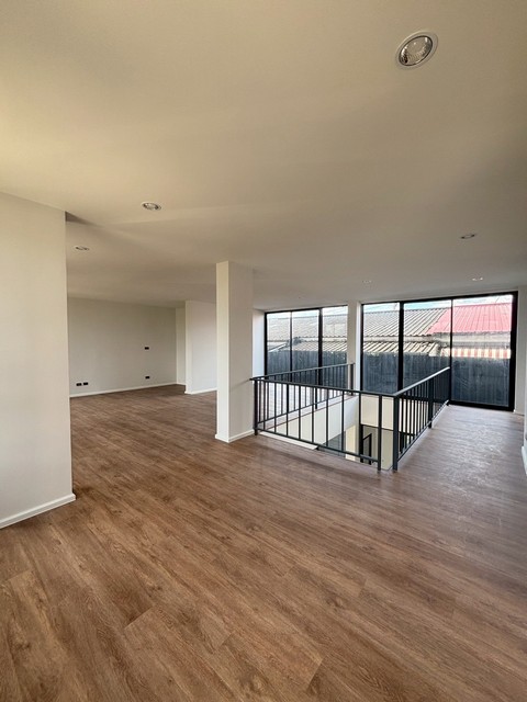 ประกาศฟรี! ซื้อ-ขาย-เช่า คอนโด บ้าน ทาวน์โฮม ที่ดิน และพื้นที่เชิงพาณิชย์ทั่วประเทศไทย ทุกทำเล ทุกงบประมาณ ไม่มีค่าใช้จ่าย ลงง่าย ขายไว เข้าถึงผู้ซื้อโดยตรง 5 511665pic4.jpg