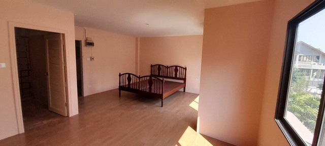 ประกาศฟรี! ซื้อ-ขาย-เช่า คอนโด บ้าน ทาวน์โฮม ที่ดิน และพื้นที่เชิงพาณิชย์ทั่วประเทศไทย ทุกทำเล ทุกงบประมาณ ไม่มีค่าใช้จ่าย ลงง่าย ขายไว เข้าถึงผู้ซื้อโดยตรง 5 512199pic4.jpg