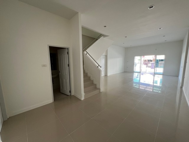 ประกาศฟรี! ซื้อ-ขาย-เช่า คอนโด บ้าน ทาวน์โฮม ที่ดิน และพื้นที่เชิงพาณิชย์ทั่วประเทศไทย ทุกทำเล ทุกงบประมาณ ไม่มีค่าใช้จ่าย ลงง่าย ขายไว เข้าถึงผู้ซื้อโดยตรง 4 249416pic3.jpg