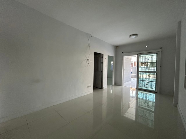 ประกาศฟรี! ซื้อ-ขาย-เช่า คอนโด บ้าน ทาวน์โฮม ที่ดิน และพื้นที่เชิงพาณิชย์ทั่วประเทศไทย ทุกทำเล ทุกงบประมาณ ไม่มีค่าใช้จ่าย ลงง่าย ขายไว เข้าถึงผู้ซื้อโดยตรง 4 249411pic3.jpg