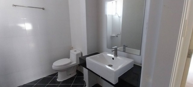 ประกาศฟรี! ซื้อ-ขาย-เช่า คอนโด บ้าน ทาวน์โฮม ที่ดิน และพื้นที่เชิงพาณิชย์ทั่วประเทศไทย ทุกทำเล ทุกงบประมาณ ไม่มีค่าใช้จ่าย ลงง่าย ขายไว เข้าถึงผู้ซื้อโดยตรง 5 249408pic4.jpg