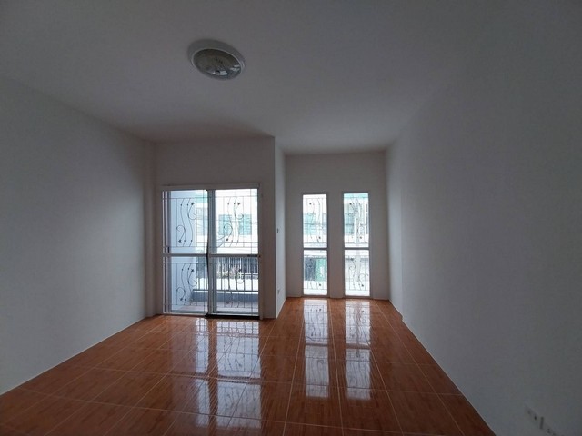 ประกาศฟรี! ซื้อ-ขาย-เช่า คอนโด บ้าน ทาวน์โฮม ที่ดิน และพื้นที่เชิงพาณิชย์ทั่วประเทศไทย ทุกทำเล ทุกงบประมาณ ไม่มีค่าใช้จ่าย ลงง่าย ขายไว เข้าถึงผู้ซื้อโดยตรง 3 249407pic2.jpg