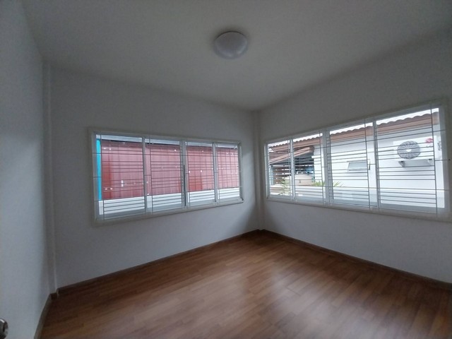 ประกาศฟรี! ซื้อ-ขาย-เช่า คอนโด บ้าน ทาวน์โฮม ที่ดิน และพื้นที่เชิงพาณิชย์ทั่วประเทศไทย ทุกทำเล ทุกงบประมาณ ไม่มีค่าใช้จ่าย ลงง่าย ขายไว เข้าถึงผู้ซื้อโดยตรง 4 249404pic3.jpg