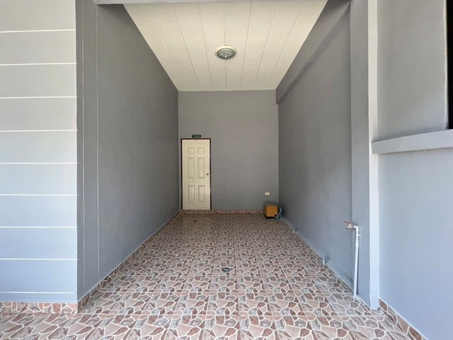 ประกาศฟรี! ซื้อ-ขาย-เช่า คอนโด บ้าน ทาวน์โฮม ที่ดิน และพื้นที่เชิงพาณิชย์ทั่วประเทศไทย ทุกทำเล ทุกงบประมาณ ไม่มีค่าใช้จ่าย ลงง่าย ขายไว เข้าถึงผู้ซื้อโดยตรง 5 249400pic4.jpg