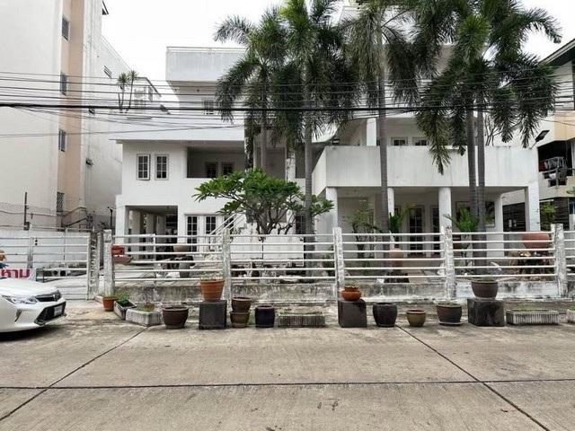 ประกาศฟรี! ซื้อ-ขาย-เช่า คอนโด บ้าน ทาวน์โฮม ที่ดิน และพื้นที่เชิงพาณิชย์ทั่วประเทศไทย ทุกทำเล ทุกงบประมาณ ไม่มีค่าใช้จ่าย ลงง่าย ขายไว เข้าถึงผู้ซื้อโดยตรง 2 511871pic1.jpg