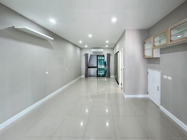 ประกาศฟรี! ซื้อ-ขาย-เช่า คอนโด บ้าน ทาวน์โฮม ที่ดิน และพื้นที่เชิงพาณิชย์ทั่วประเทศไทย ทุกทำเล ทุกงบประมาณ ไม่มีค่าใช้จ่าย ลงง่าย ขายไว เข้าถึงผู้ซื้อโดยตรง 3 511737pic2.jpg