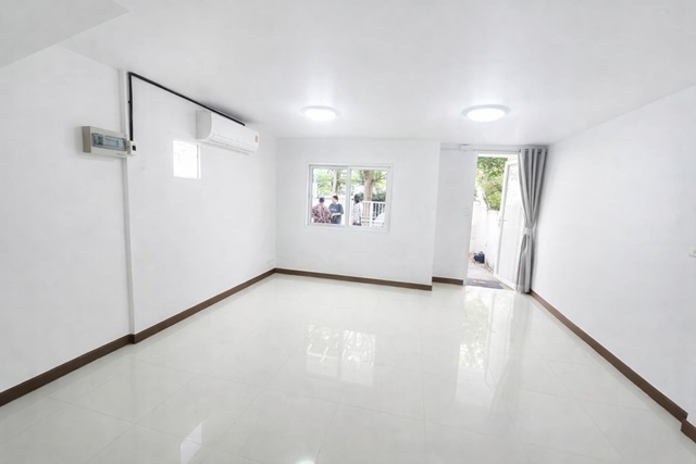 ประกาศฟรี! ซื้อ-ขาย-เช่า คอนโด บ้าน ทาวน์โฮม ที่ดิน และพื้นที่เชิงพาณิชย์ทั่วประเทศไทย ทุกทำเล ทุกงบประมาณ ไม่มีค่าใช้จ่าย ลงง่าย ขายไว เข้าถึงผู้ซื้อโดยตรง 3 249362pic2.jpg