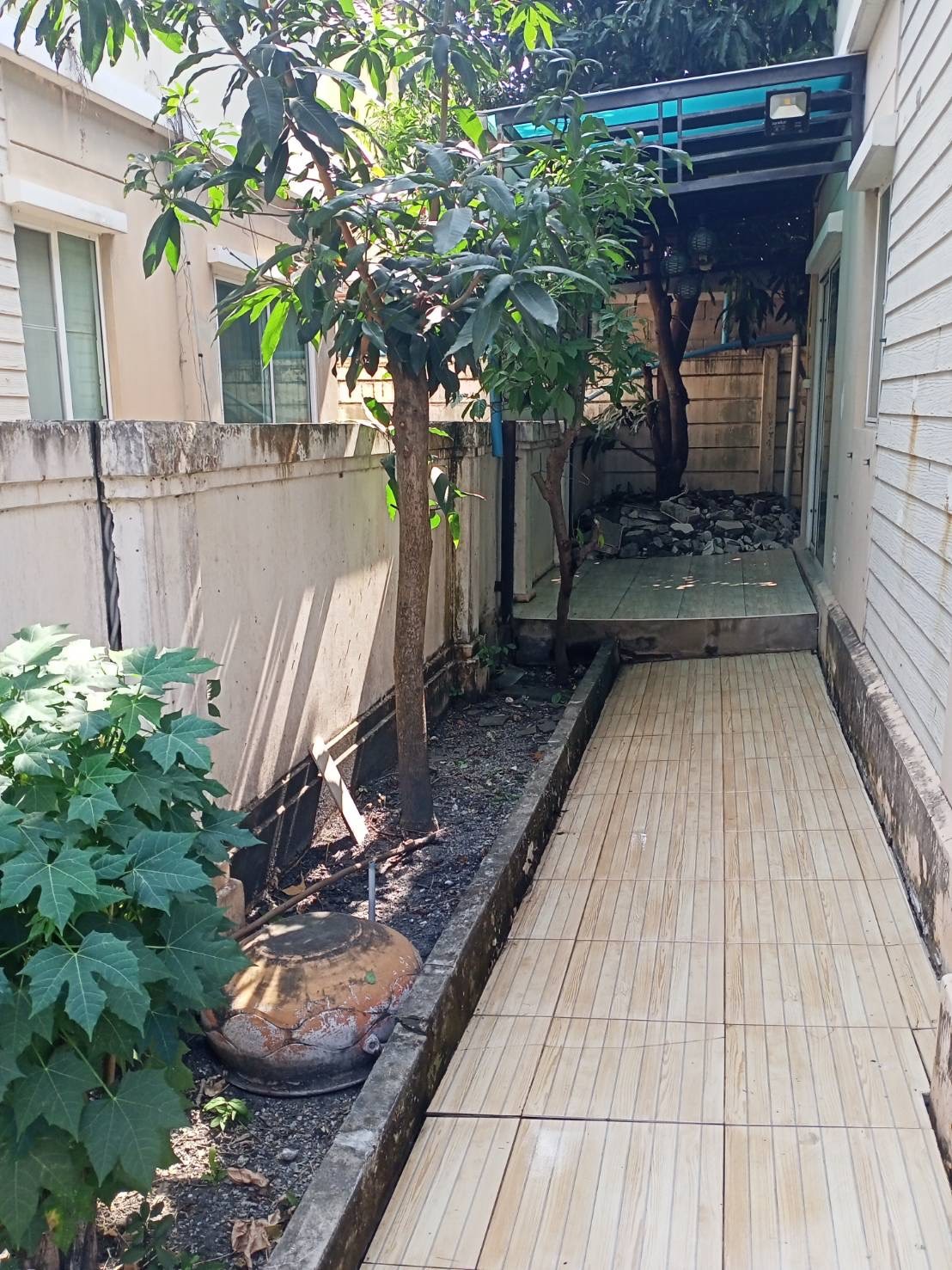 ประกาศฟรี! ซื้อ-ขาย-เช่า คอนโด บ้าน ทาวน์โฮม ที่ดิน และพื้นที่เชิงพาณิชย์ทั่วประเทศไทย ทุกทำเล ทุกงบประมาณ ไม่มีค่าใช้จ่าย ลงง่าย ขายไว เข้าถึงผู้ซื้อโดยตรง 2 314145pic1.jpg