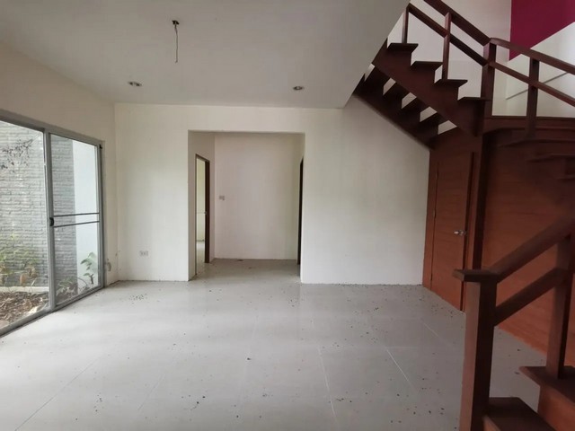 ประกาศฟรี! ซื้อ-ขาย-เช่า คอนโด บ้าน ทาวน์โฮม ที่ดิน และพื้นที่เชิงพาณิชย์ทั่วประเทศไทย ทุกทำเล ทุกงบประมาณ ไม่มีค่าใช้จ่าย ลงง่าย ขายไว เข้าถึงผู้ซื้อโดยตรง 3 249723pic2.jpg