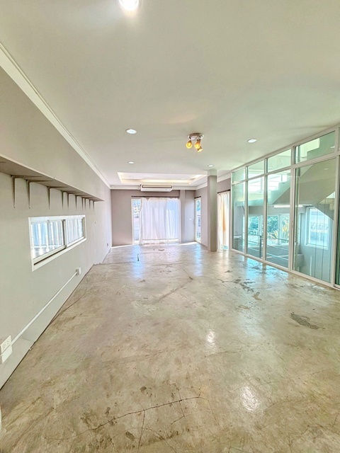 ประกาศฟรี! ซื้อ-ขาย-เช่า คอนโด บ้าน ทาวน์โฮม ที่ดิน และพื้นที่เชิงพาณิชย์ทั่วประเทศไทย ทุกทำเล ทุกงบประมาณ ไม่มีค่าใช้จ่าย ลงง่าย ขายไว เข้าถึงผู้ซื้อโดยตรง 4 249775pic3.jpg