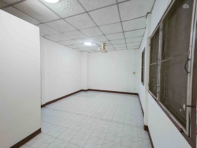 ประกาศฟรี! ซื้อ-ขาย-เช่า คอนโด บ้าน ทาวน์โฮม ที่ดิน และพื้นที่เชิงพาณิชย์ทั่วประเทศไทย ทุกทำเล ทุกงบประมาณ ไม่มีค่าใช้จ่าย ลงง่าย ขายไว เข้าถึงผู้ซื้อโดยตรง 4 512247pic3.jpg