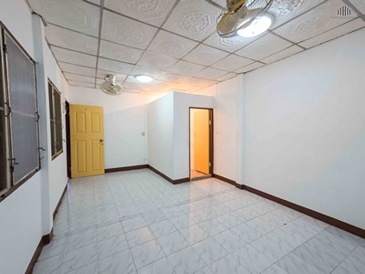 ประกาศฟรี! ซื้อ-ขาย-เช่า คอนโด บ้าน ทาวน์โฮม ที่ดิน และพื้นที่เชิงพาณิชย์ทั่วประเทศไทย ทุกทำเล ทุกงบประมาณ ไม่มีค่าใช้จ่าย ลงง่าย ขายไว เข้าถึงผู้ซื้อโดยตรง 5 512247pic4.jpg