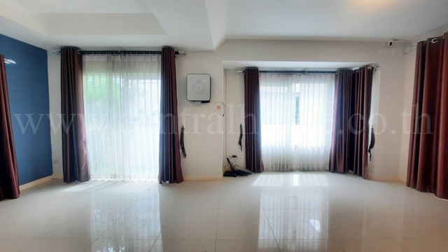 ประกาศฟรี! ซื้อ-ขาย-เช่า คอนโด บ้าน ทาวน์โฮม ที่ดิน และพื้นที่เชิงพาณิชย์ทั่วประเทศไทย ทุกทำเล ทุกงบประมาณ ไม่มีค่าใช้จ่าย ลงง่าย ขายไว เข้าถึงผู้ซื้อโดยตรง 5 227469pic4.jpg