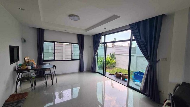 ประกาศฟรี! ซื้อ-ขาย-เช่า คอนโด บ้าน ทาวน์โฮม ที่ดิน และพื้นที่เชิงพาณิชย์ทั่วประเทศไทย ทุกทำเล ทุกงบประมาณ ไม่มีค่าใช้จ่าย ลงง่าย ขายไว เข้าถึงผู้ซื้อโดยตรง 5 293800pic4.jpg