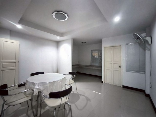 ประกาศฟรี! ซื้อ-ขาย-เช่า คอนโด บ้าน ทาวน์โฮม ที่ดิน และพื้นที่เชิงพาณิชย์ทั่วประเทศไทย ทุกทำเล ทุกงบประมาณ ไม่มีค่าใช้จ่าย ลงง่าย ขายไว เข้าถึงผู้ซื้อโดยตรง 4 249846pic3.jpg